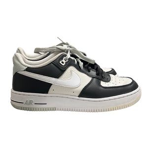 Nike Air Force 1 '07 LV8 Black Light Silver Sneakers Size 5.5Y